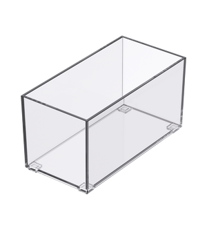 De SLIDE-lade-organizer KLAR - HOCH van BNB x VCN is een doorzichtige, rechthoekige acryldoos met een open bovenkant en een stapelbaar ontwerp. Als hij transparant en leeg is, zie je zijn eenvoudige structuur en scherpe randen tegen een witte achtergrond.