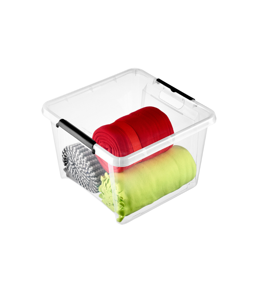 De Orplast SimpleStore Box STACK&NEST (39x39x26 cm, 25 l) is een doorzichtige, BPA-vrije opbergdoos waarin een opgerolde rode handdoek, een geelgroene handdoek en een opgevouwen grijs-witte doek netjes passen. De doos is stapelbaar, zodat je ruimte bespaart.