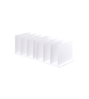 Op de foto zie je twee witte TOWER-tasorganizers van YAMAZAKI, naast elkaar op een witte achtergrond – perfect om dossiers of documenten ruimtebesparend te ordenen. De achtergrond is strak en minimalistisch.