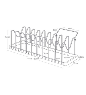 Schets van de YAMAZAKI TOWER uitschuifbare pannenrek in zwart, met verticale scheidingswanden, afmetingen: 45-82 cm lang, 20 cm breed, 17,5 cm hoog. Perfect als pannenrek voor elke keuken.