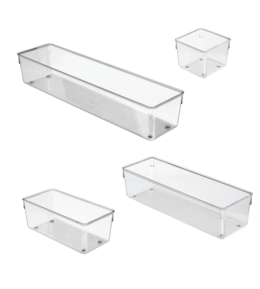 Vier doorzichtige iDesign LINUS-lade-organizers HOCH in verschillende maten staan op een witte achtergrond. Deze set bevat twee kleine en twee grote organizers, ideaal voor efficiënte opbergruimte.