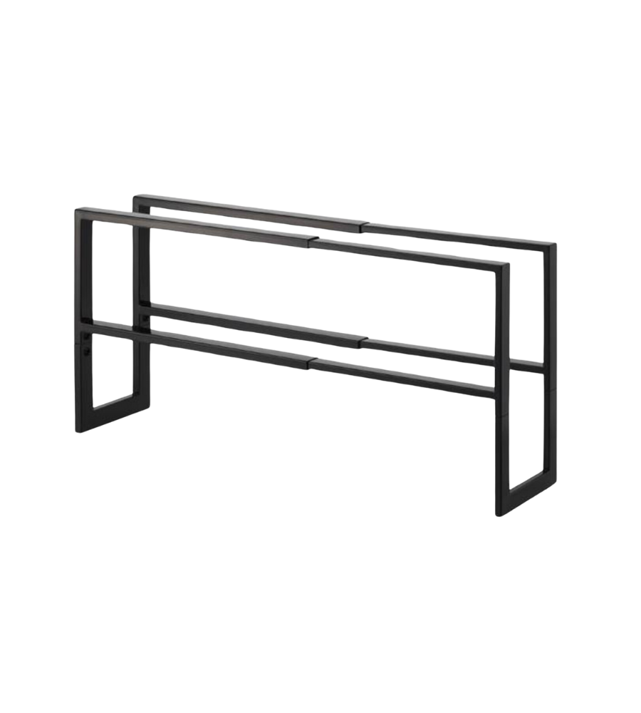 Een minimalistische, zwarte metalen handdoekhouder met twee parallelle stangen en rechthoekige zijpanelen, in de stijl van de YAMAZAKI LINE uitschuifbare schoenenrek - zwart op een witte achtergrond.