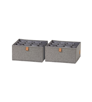 Twee PREMIUM-opbergers met 16 vakken in grijs van Love it Store it, elk met een bruin etiket op de voorkant, staan naast elkaar op een eenvoudige witte achtergrond. De set bevat 2 grijze opbergers, perfect voor sokken en ondergoed.