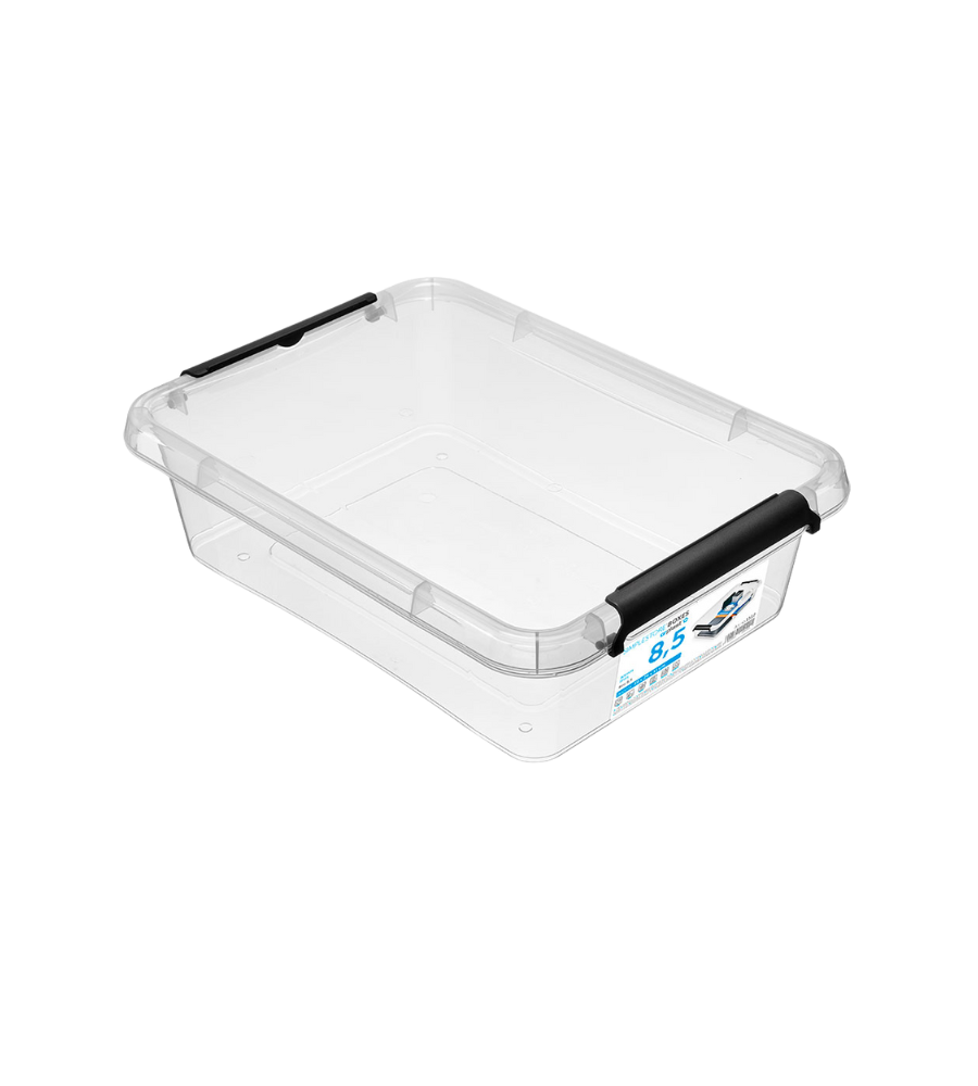 De Orplast SimpleStore Box (39x29x11 cm, 8,5 l) is een stapelbare, BPA-vrije opbergbak met een rechthoekig ontwerp van doorzichtig kunststof en zwarte zijsluitingen. De lege bak is afgebeeld tegen een witte achtergrond.