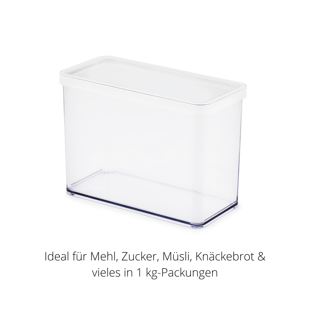 Rechthoekige plastic bak met deksel, staand op een witte achtergrond. Tekst: „Ideaal voor meel, suiker, muesli, knäckebröd“.